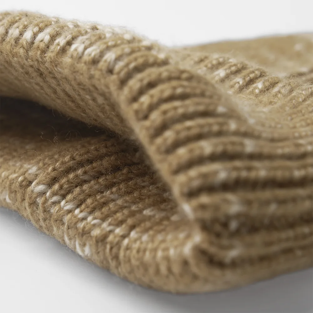 Chunky Knitted Patch Beanie – Image 3