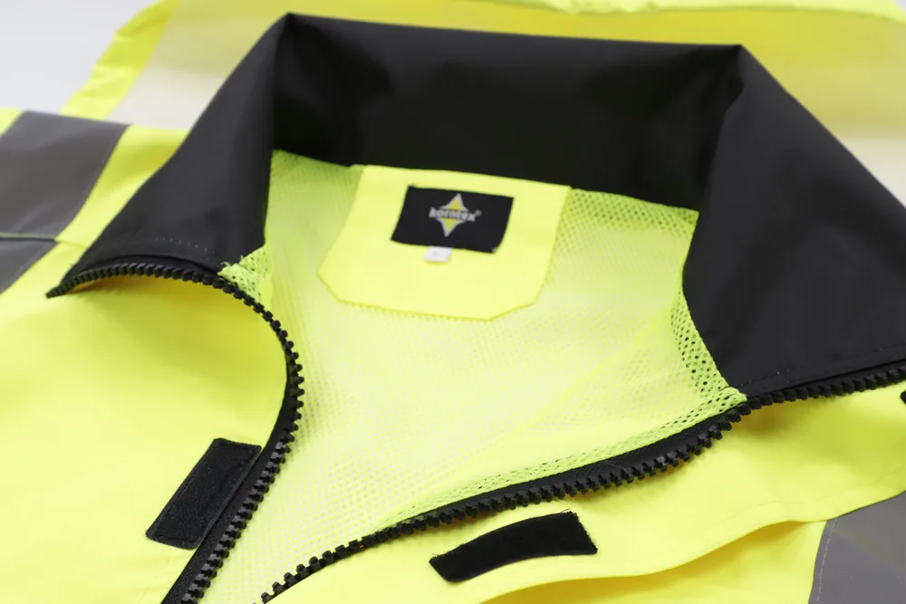 Hi-Vis Light Rain Jacket Kaunas – Image 5