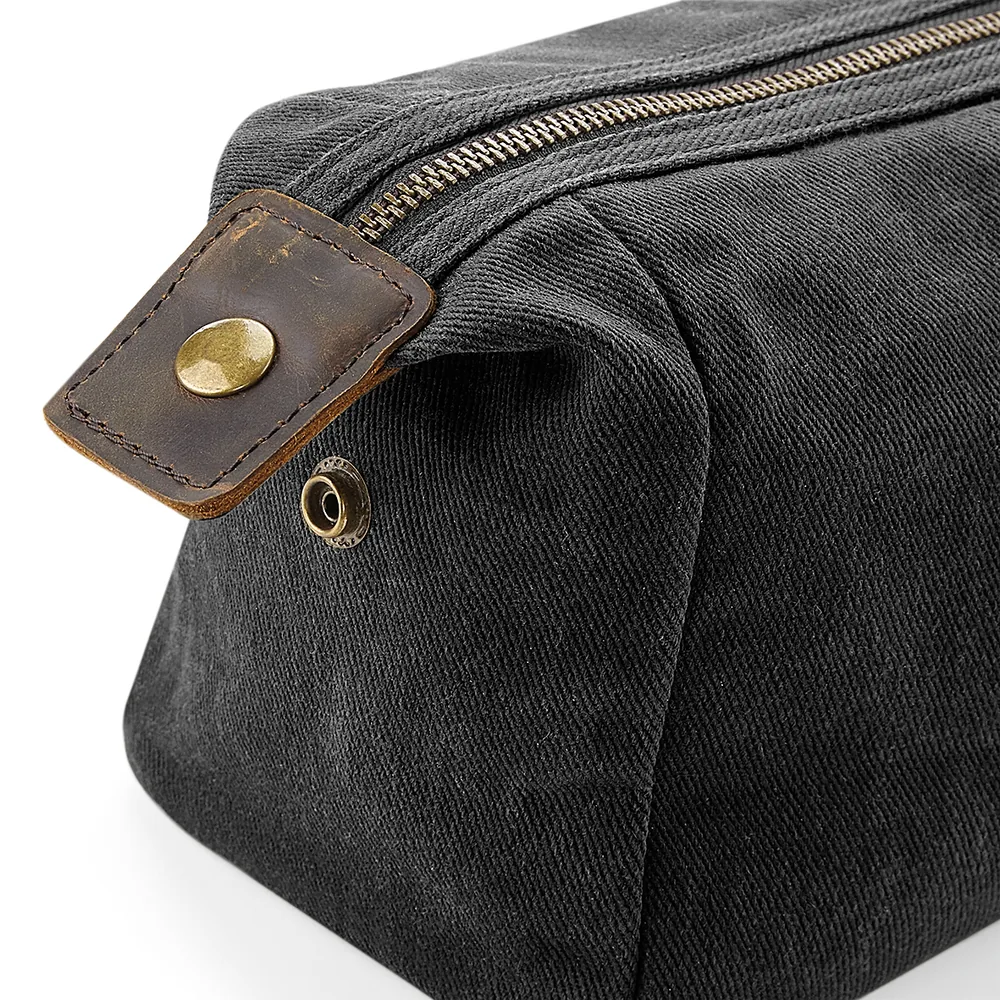 Heritage Waxed Canvas Wash Bag – Image 4