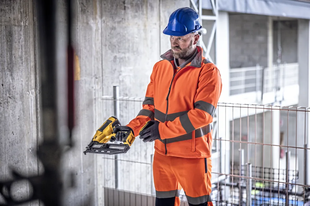 Pro Contract Hi-Vis Ablaze 2L Softshell Jacket
